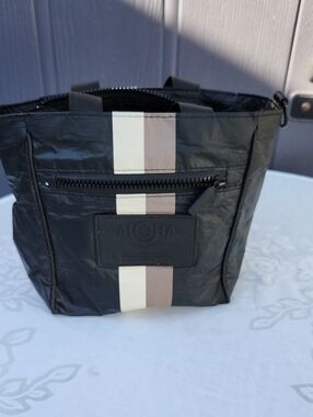 ALOHAS Black Toiletry Bag with Cream and Tan Stripes